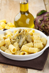 Pasta with artichoke