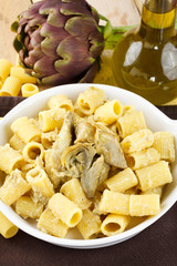 Pasta with artichoke