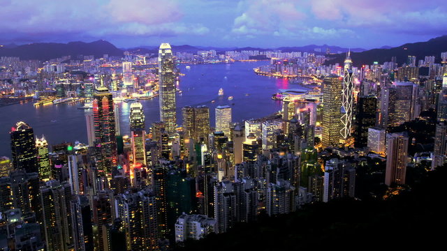 Timelapse video of Hong Kong from day to night