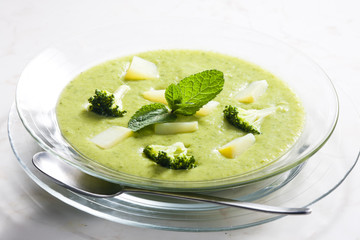 mix potato and broccoli soup