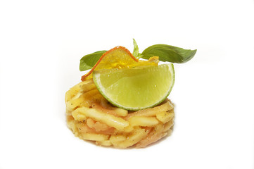 жареный картофель с лаймом
