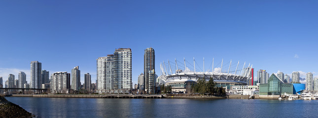 Fototapeta na wymiar Yaletown w Vancouver BC Place i Plaza Narodów