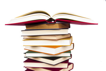 libros aislados en fondo blanco