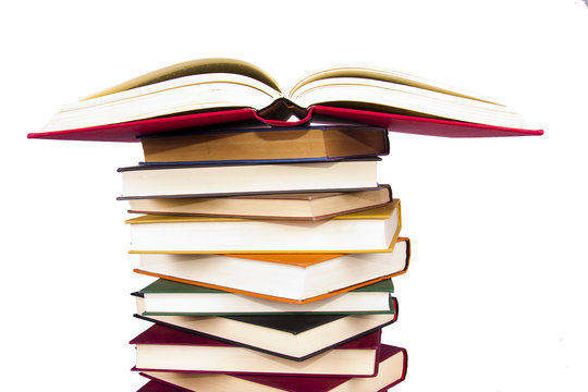 libros aislados en fondo blanco