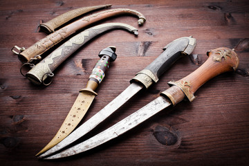 arabian ancient daggers