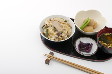 松茸ご飯の食事