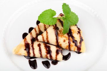 Pfannkuchen mit Schokoladensoße