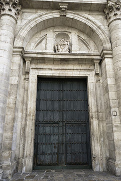 Wooden door of  Iglesia Penitencial de Nuestra Señora de las An