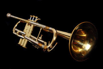 Obraz na płótnie Canvas old gold trumpet