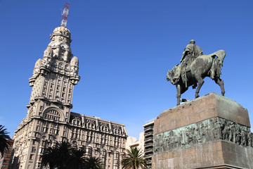 Plaza Independencia in Montevideo