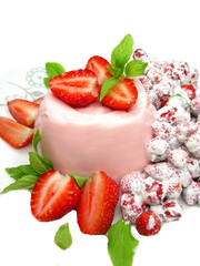 fruit strawberry dessert with pudding