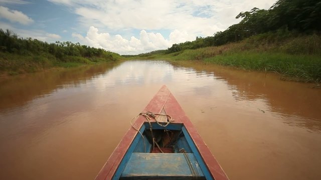 Boot auf Amazonas-Nebenfluß