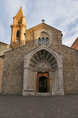 Fototapeta premium Ventimiglia, Imperia, la cattedrale