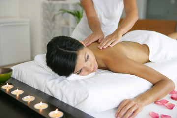 Obraz na płótnie Canvas Woman having a massage