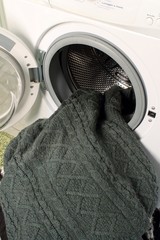 lavatrice e maglioni di lana