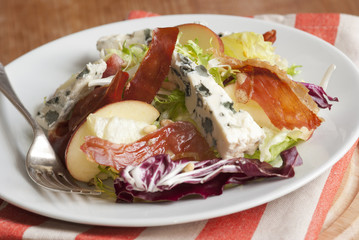 Roquefort and apple salad with crispy Prosciutto