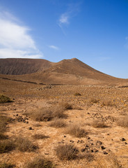 Fototapeta na wymiar Path up Bayuyo volcano outside of Corralejo, Fuerteventura