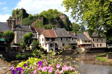 Ségur-le-Château (Corrèze)