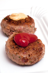 Bullette mit Ketchup