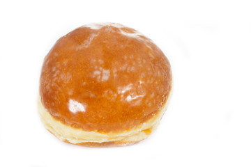 Traditionelle Krapfen auf weißem Hintergrund