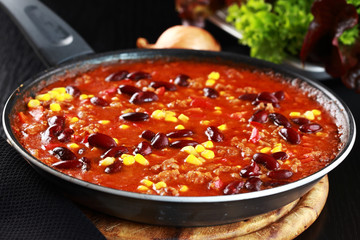 Chilli con carne in pan