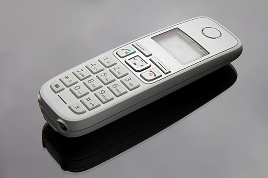 Funktelefon in Weiss