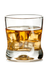 glass of wjiskey with ice