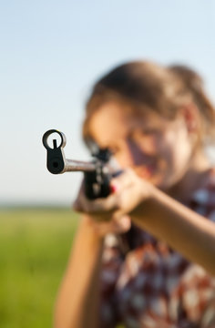 aiming girl