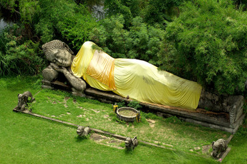 sleeping buddha