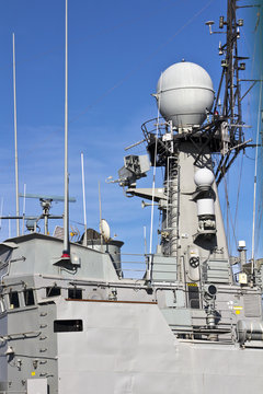 communications tower modern warship