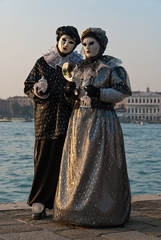 Carnaval de Venise couple de masque blanc / noir