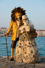 Carnaval de Venise couple de masque blanc / noir / or