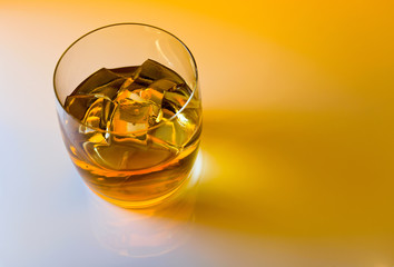 whisky with ice .