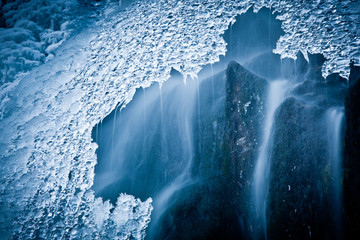 Eiswasserfall