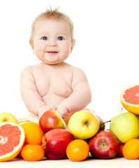 babe with fruit