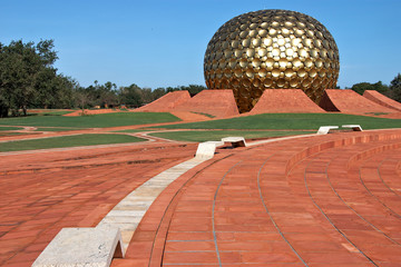 Golden ball of temple in Auroville, India - 39188205