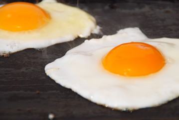 HUEVOS A LA PLANCHA