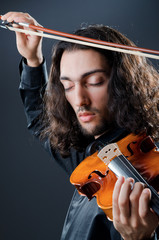 Violin player playing the intstrument