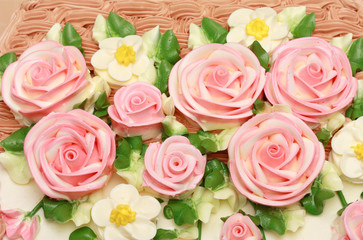 Flower cream on top of beatiful cake