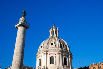 Fototapeta na wymiar Kolumna Trajana w Rzymie