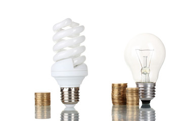 Comparison of ordinary light bulbs with energy saving lamp