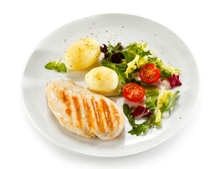 Grilled chicken fillet and vegetables