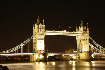 Obraz premium Tower Bridge at Night
