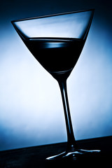 schräges cocktailglas