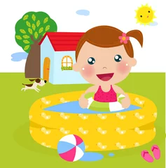 Foto op Plexiglas een klein meisje in opblaasbaar zwembad © suerz