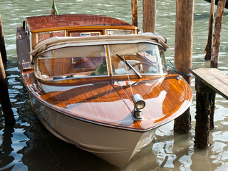wooden boat - 39249088