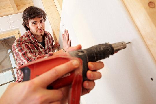 studwork: fixing the plaster boards