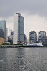 Fototapeta na wymiar Manhattan widziany z East River, New York, USA