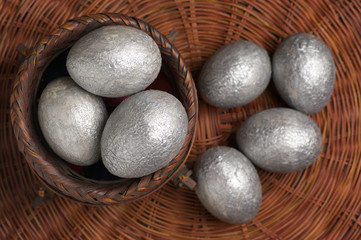 Fototapeta na wymiar Wielkanocne jaja srebrny
