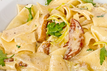 pasta with mushrooms and parmesan cheese